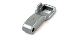 NASELLO GANCIO PORTA OBLO' SPORTELLO LAVATRICE ASCIUGATRICE LG DIMENSIONI: 34X15/9XH.9/9,8MM. INTERASSE FORI 42MM.  139EG09 21LG001